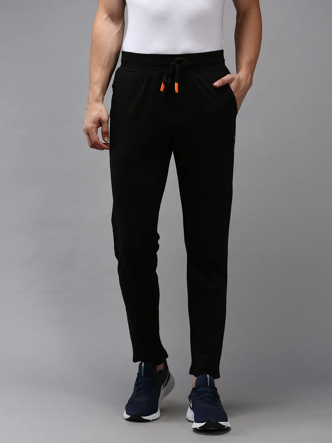 Men Black Solid Track Pants